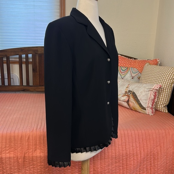 Lord & Taylor Black Jacket Blazer with Satin Ruffle Trim Size 16 - Picture 7 of 15